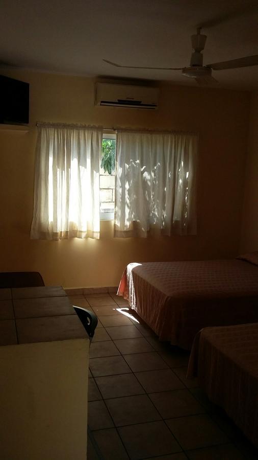 Hotel El Descanso マサトラン エクステリア 写真