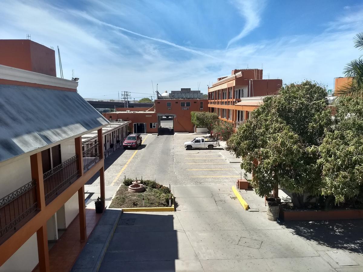 Hotel El Descanso マサトラン エクステリア 写真